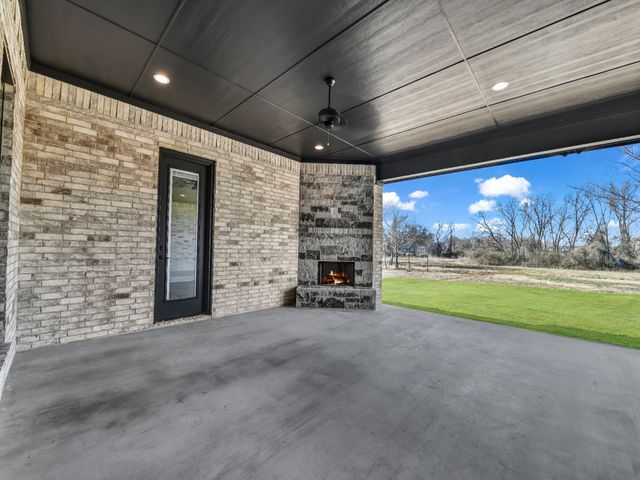 213 Desperado Court, Weatherford, TX 76088