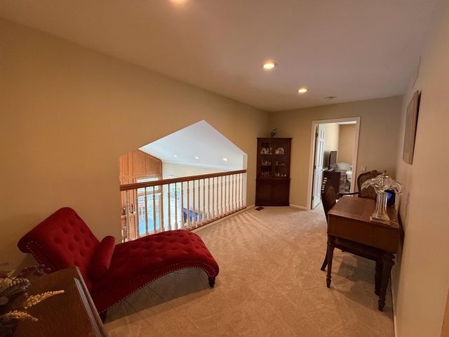 2220 Juniper Court, Shelby, MI 48326