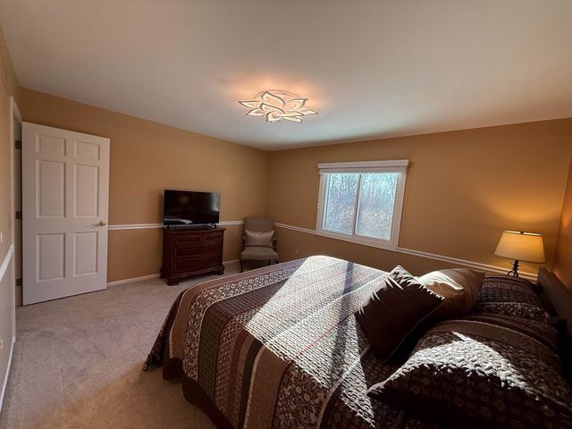 2220 Juniper Court, Shelby, MI 48326