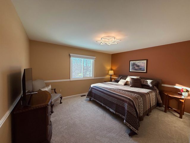 2220 Juniper Court, Shelby, MI 48326