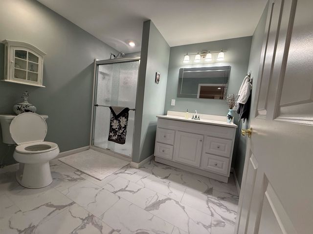 2220 Juniper Court, Shelby, MI 48326