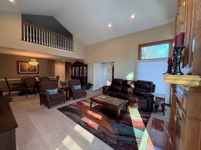 2220 Juniper Court, Shelby, MI 48326