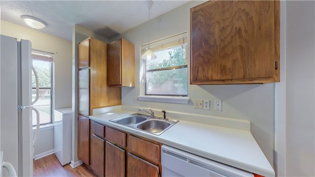 610 Navarro Drive, College Station, TX 77845