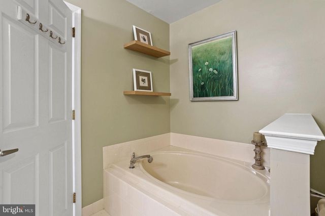 771 BARTON RUN BLVD, Marlton, NJ 08053