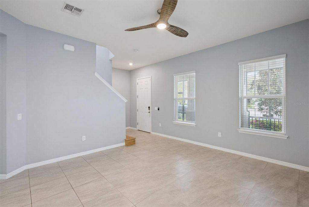 Image 12 of property listing at 1490 GARDEN ARBOR LANE, Orlando, FL 32824