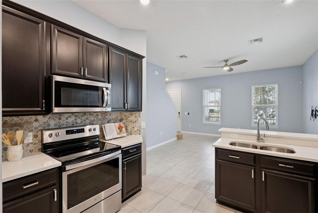 Image 16 of property listing at 1490 GARDEN ARBOR LANE, Orlando, FL 32824