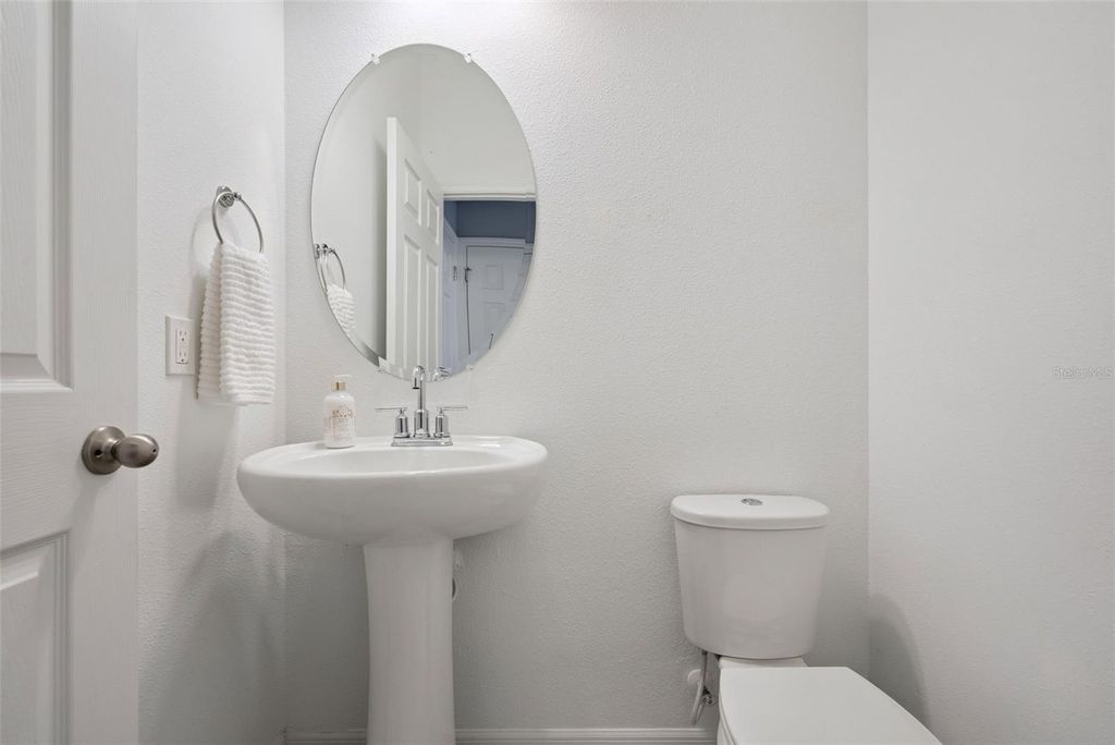 Image 40 of property listing at 1490 GARDEN ARBOR LANE, Orlando, FL 32824