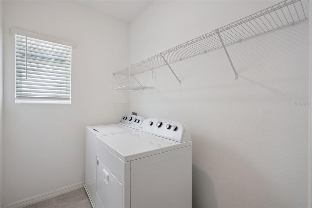 Image 41 of property listing at 1490 GARDEN ARBOR LANE, Orlando, FL 32824