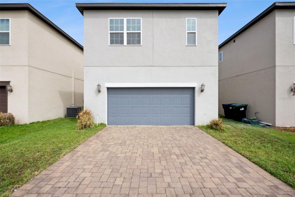 Image 42 of property listing at 1490 GARDEN ARBOR LANE, Orlando, FL 32824