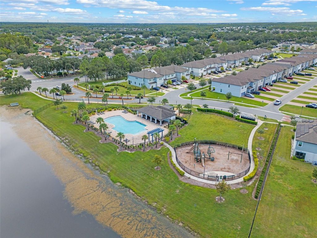 Image 48 of property listing at 1490 GARDEN ARBOR LANE, Orlando, FL 32824