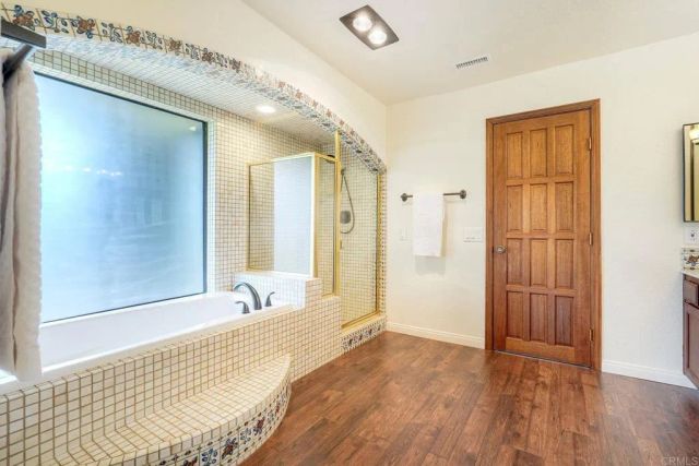 2740 Crownpoint Pl, Escondido, CA 92027