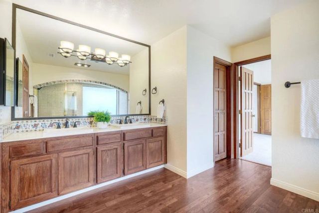 2740 Crownpoint Pl, Escondido, CA 92027