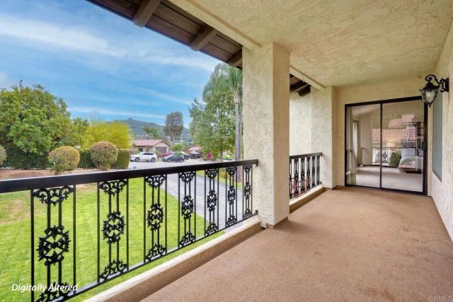 2740 Crownpoint Pl, Escondido, CA 92027
