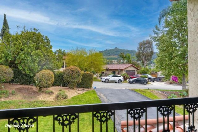 2740 Crownpoint Pl, Escondido, CA 92027