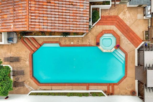 2740 Crownpoint Pl, Escondido, CA 92027