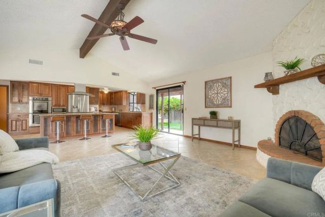 2740 Crownpoint Pl, Escondido, CA 92027