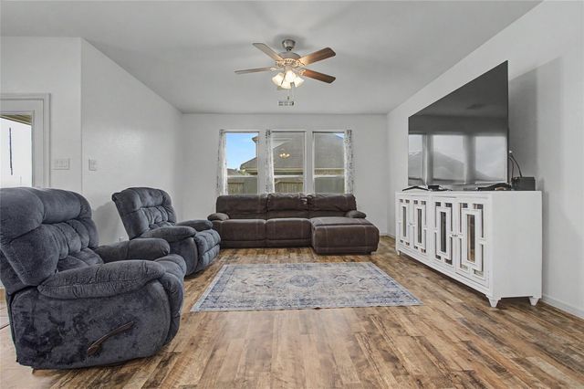 30205 Willow Chase Lane, Brookshire, TX 77423