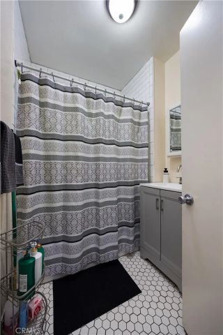 643 Elm Avenue, Long Beach, CA 90802