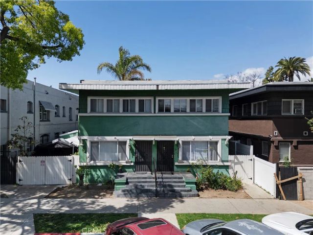 643 Elm Avenue, Long Beach, CA 90802