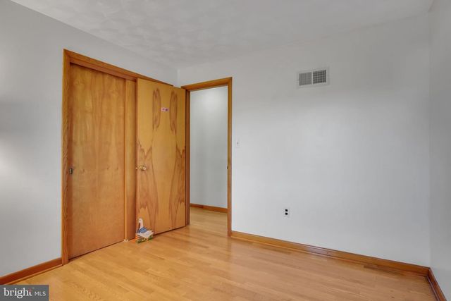 2382 STOVERSTOWN RD, Spring Grove, PA 17362