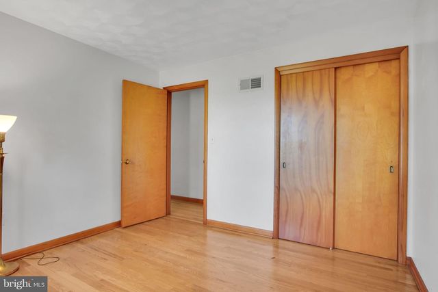 2382 STOVERSTOWN RD, Spring Grove, PA 17362
