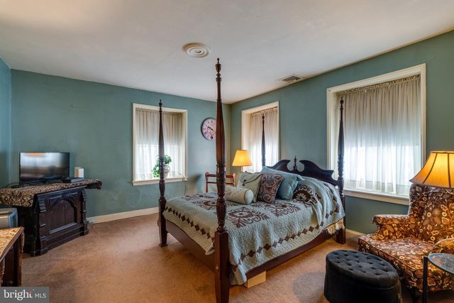 49 S WHITE OAK ST, Annville, PA 17003