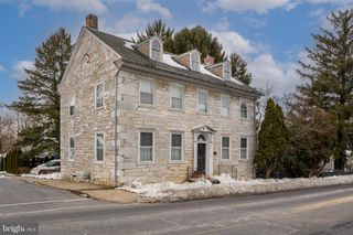 49 S WHITE OAK ST, Annville, PA 17003