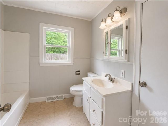 800 Mt Holly Huntersville Road, Charlotte, NC 28214