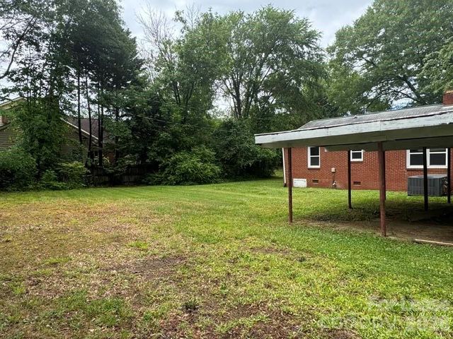 800 Mt Holly Huntersville Road, Charlotte, NC 28214