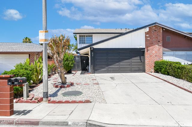 835 Quail Drive, Lake Elsinore, CA 92530