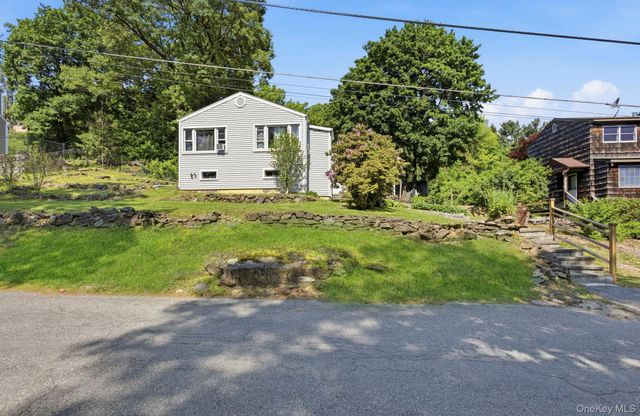 21 Mary Avenue, Mahopac, NY 10541