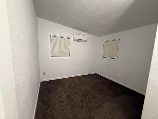 27 Cloverland Ct, Pensacola, FL 32505