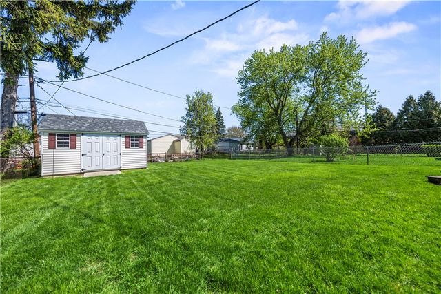 118 Queensboro Road, Irondequoit, NY 14609