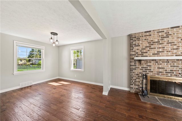 118 Queensboro Road, Irondequoit, NY 14609