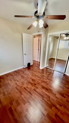 3513 Greenleaf Avenue, Island Lake, IL 60042