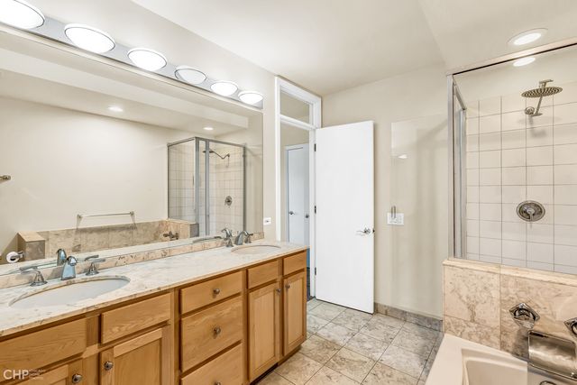 530 N Peoria Street, Chicago, IL 60642