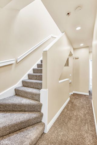 530 N Peoria Street, Chicago, IL 60642