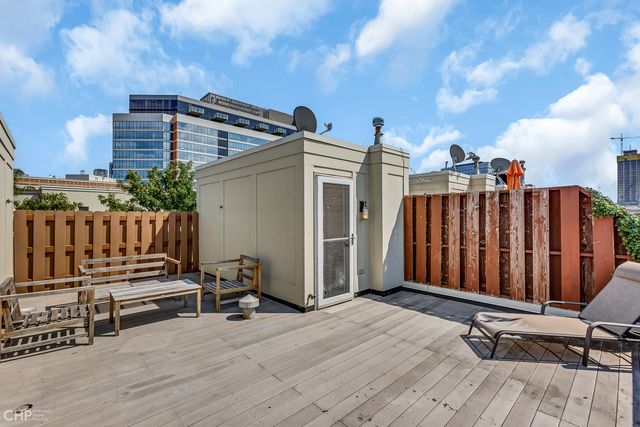 530 N Peoria Street, Chicago, IL 60642