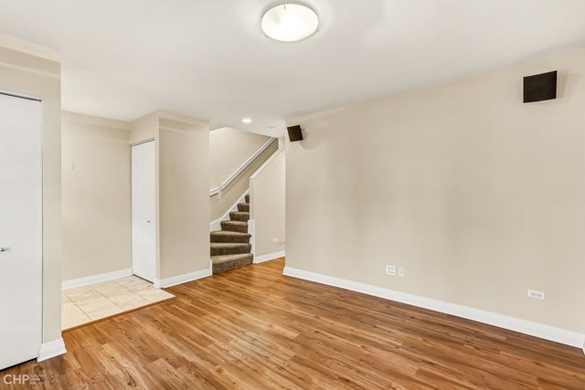 530 N Peoria Street, Chicago, IL 60642