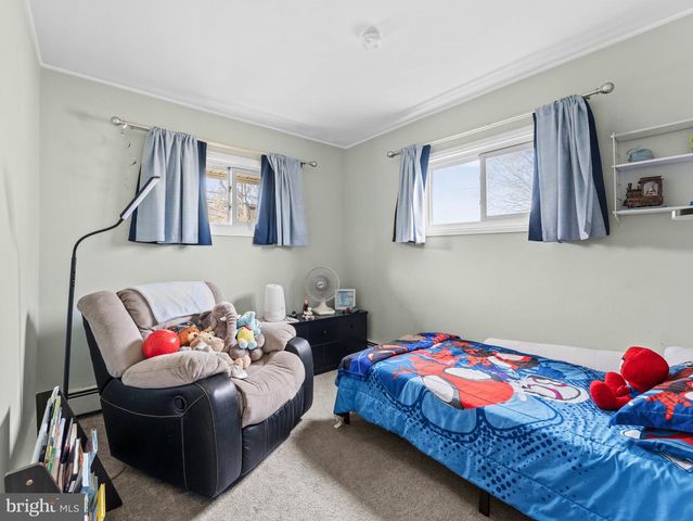 21 VIEWPOINT, Levittown, PA 19054