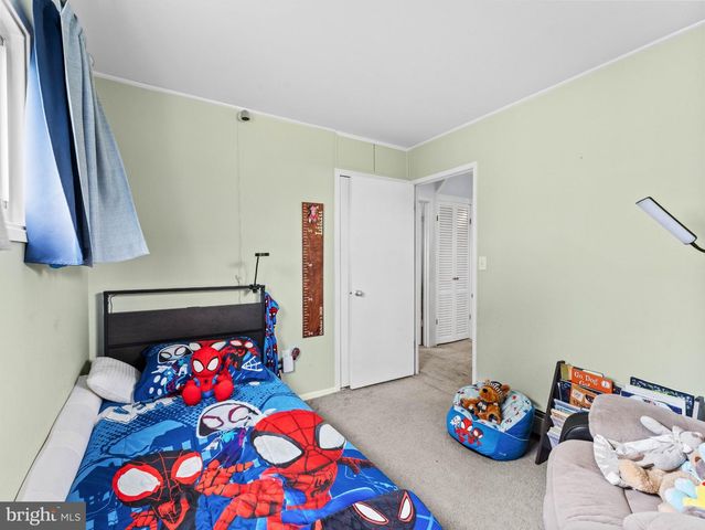 21 VIEWPOINT, Levittown, PA 19054