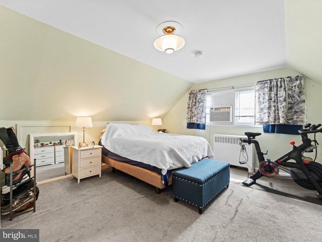 21 VIEWPOINT, Levittown, PA 19054