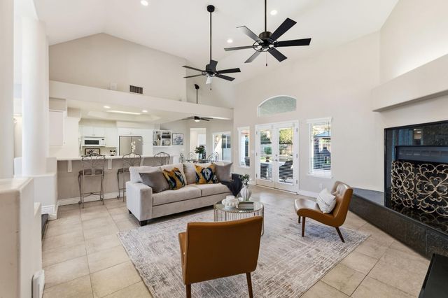 4943 W Minarets Avenue, Fresno, CA 93722