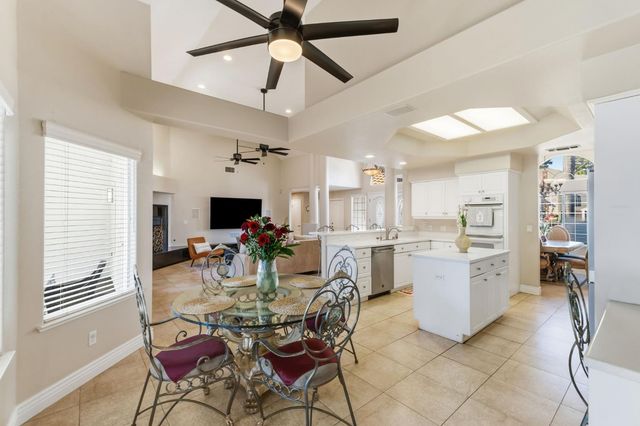 4943 W Minarets Avenue, Fresno, CA 93722