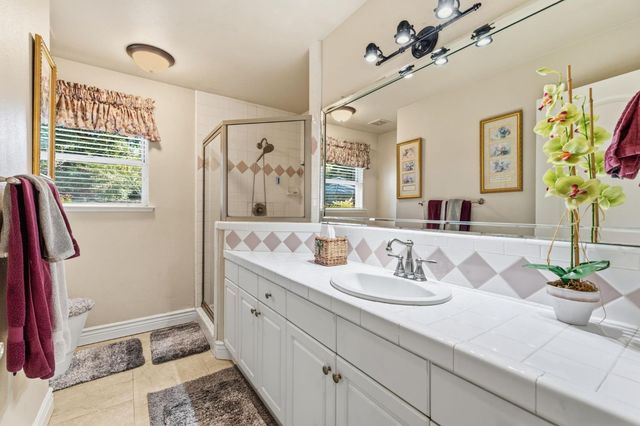 4943 W Minarets Avenue, Fresno, CA 93722