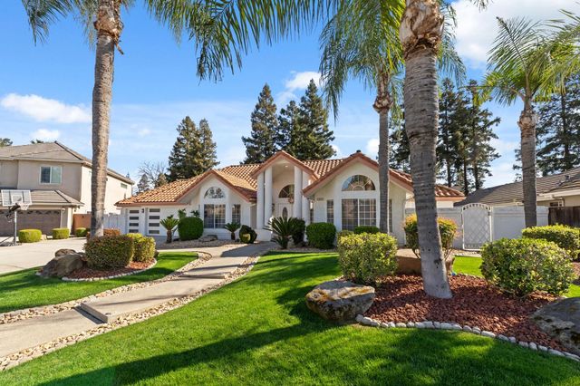 4943 W Minarets Avenue, Fresno, CA 93722