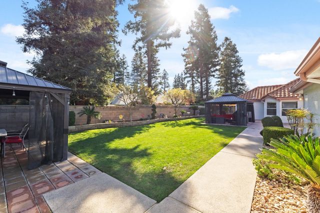 4943 W Minarets Avenue, Fresno, CA 93722