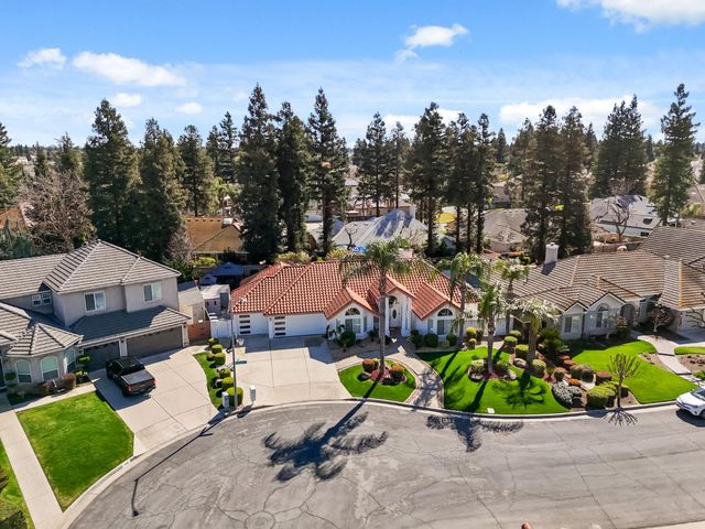 4943 W Minarets Avenue, Fresno, CA 93722