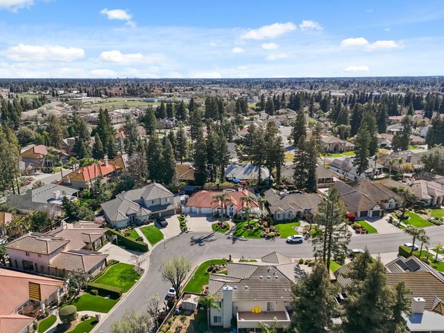 4943 W Minarets Avenue, Fresno, CA 93722