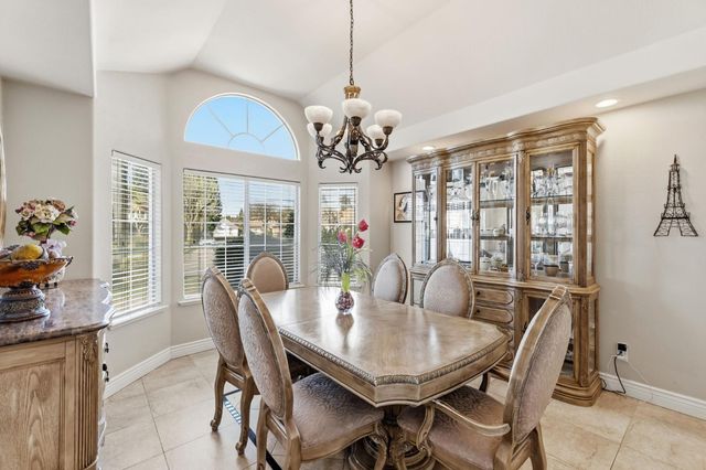 4943 W Minarets Avenue, Fresno, CA 93722